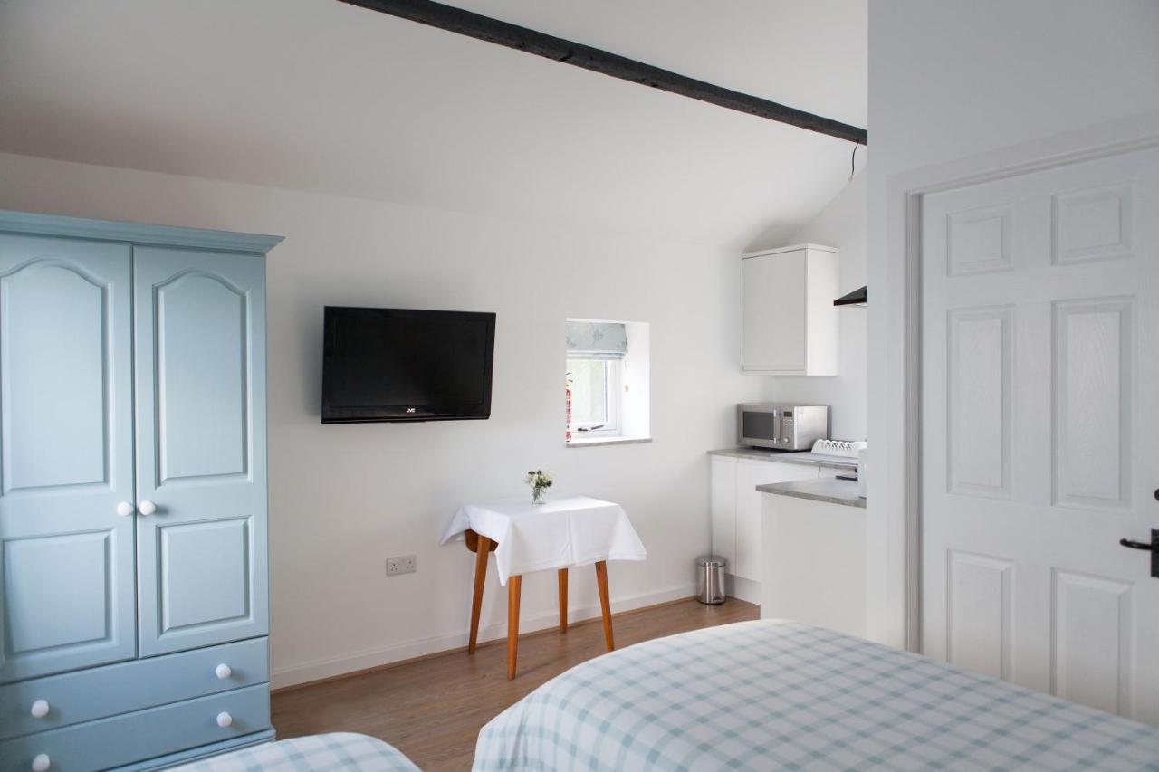 Elm Cottage Touring Park Whitegate  Εξωτερικό φωτογραφία